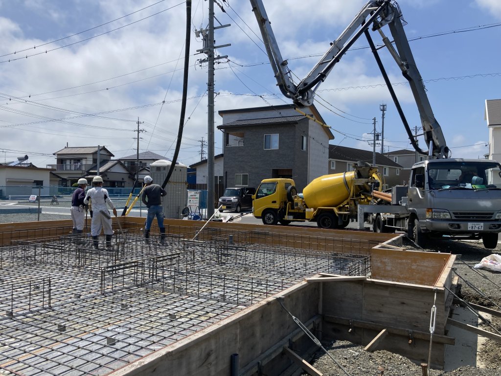 基礎工事について～ベースコンクリート打設～ | ◇工務店スタッフブログ