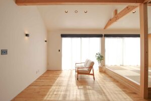 掛川市杉谷南上岡幹優様邸＃リビング＃床＃オーク＃キヌカ仕上げ＃畳コーナー＃和室＃小上り
