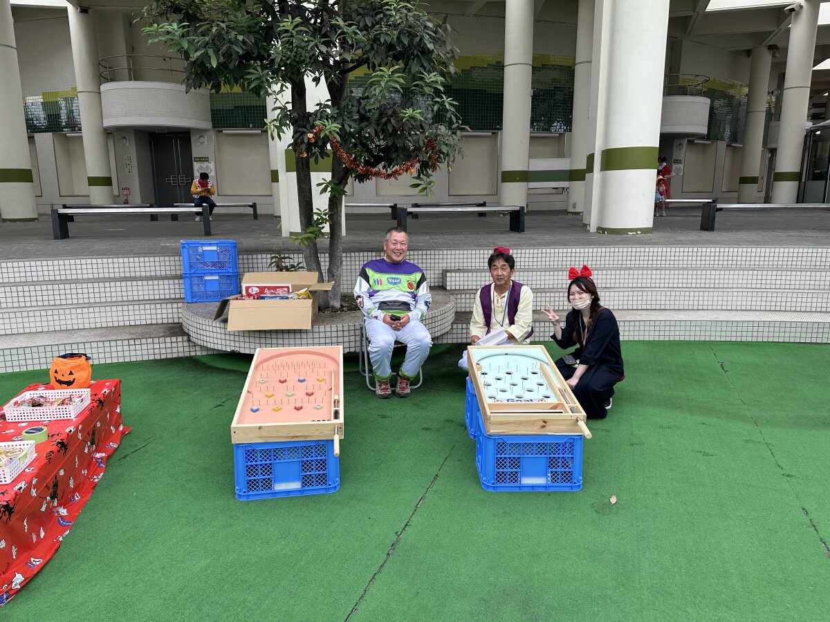 ＊今年のウィングスタッフの仮装は。。。＊